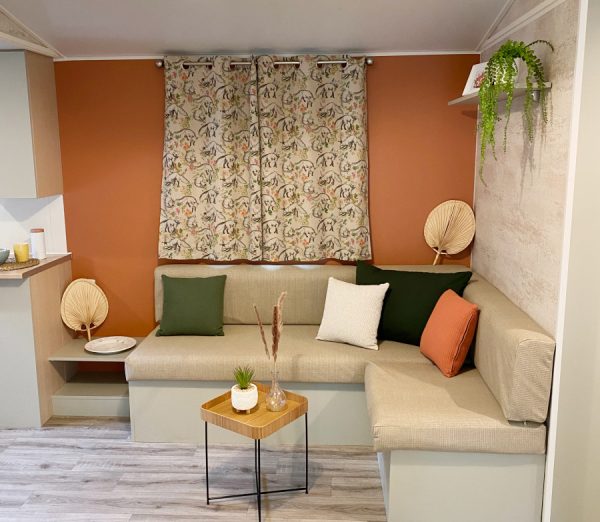 décoration mobil home rénovation chalet ambiance salon sur mesure