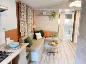 décoration mobil home rénovation chalet ambiance salon sur mesure