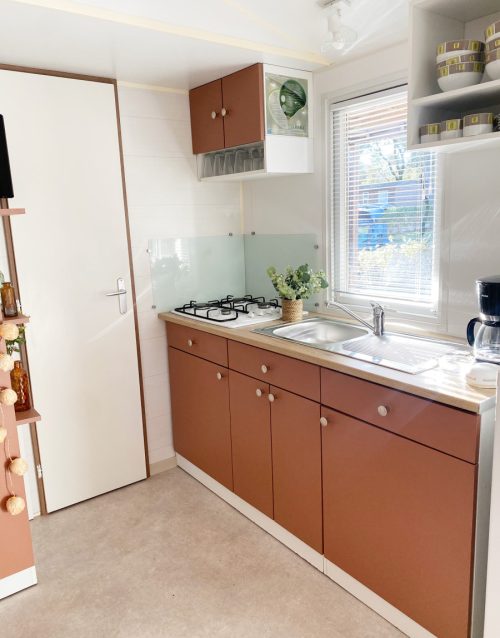 Rénovation cuisine mobil-home terracotta
