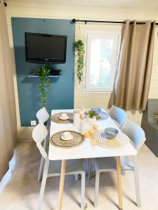 rénovation mobil home salon bleu